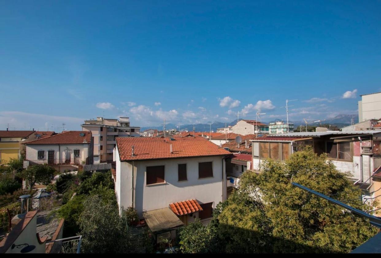 Splendida E Incantevole Casa A Due Passi Dal Mare Viareggio Exterior foto